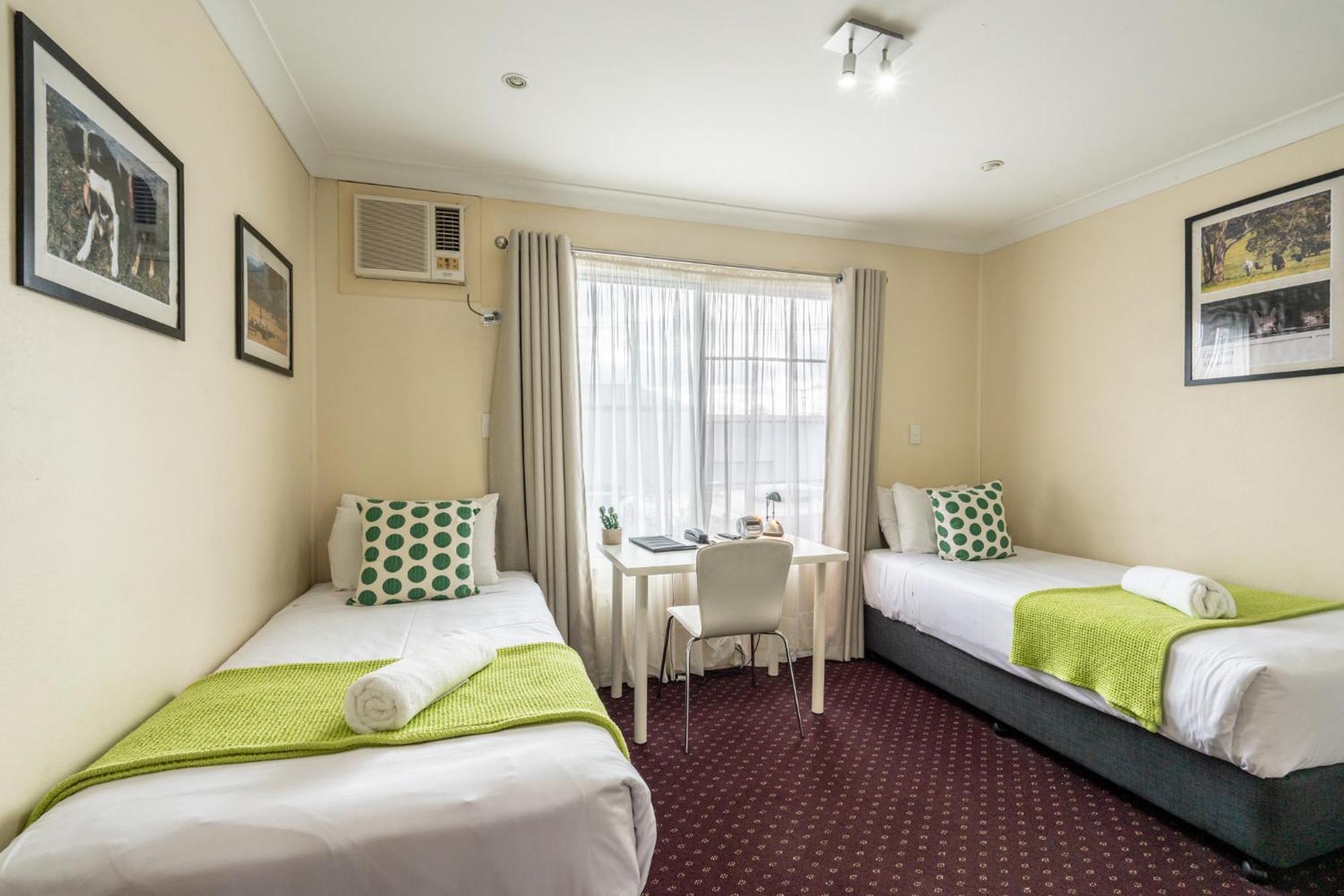 The Henry Parkes Tenterfield Extérieur photo