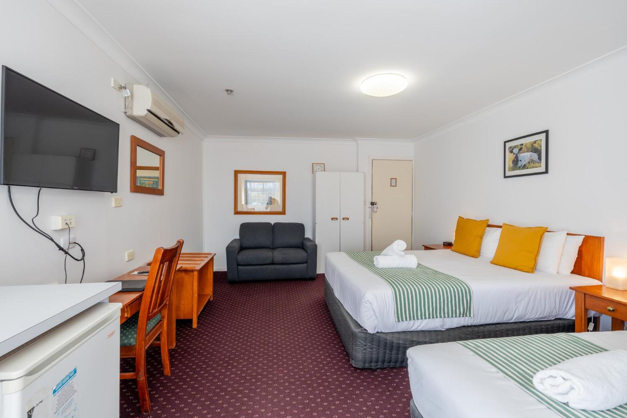 The Henry Parkes Tenterfield Extérieur photo